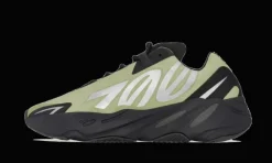 Yeezy 700 MNVN Resin<Adidas Best
