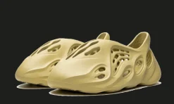 Yeezy Foam RNNR Sulfur<Adidas Clearance