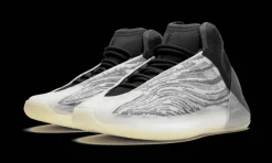Yeezy QNTM (Lifestyle Model)<Adidas Online