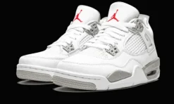 4 Tech White (White Oreo)<Air Jordan Best