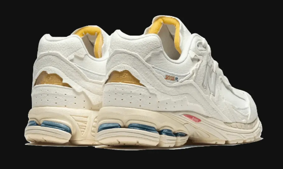 2002R Protection Pack Sea Salt<New Balance Outlet