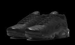 Air Max Plus Triple Black Leather<Nike Sale