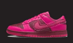 Dunk Low Valentines Day (2022)<Nike Sale