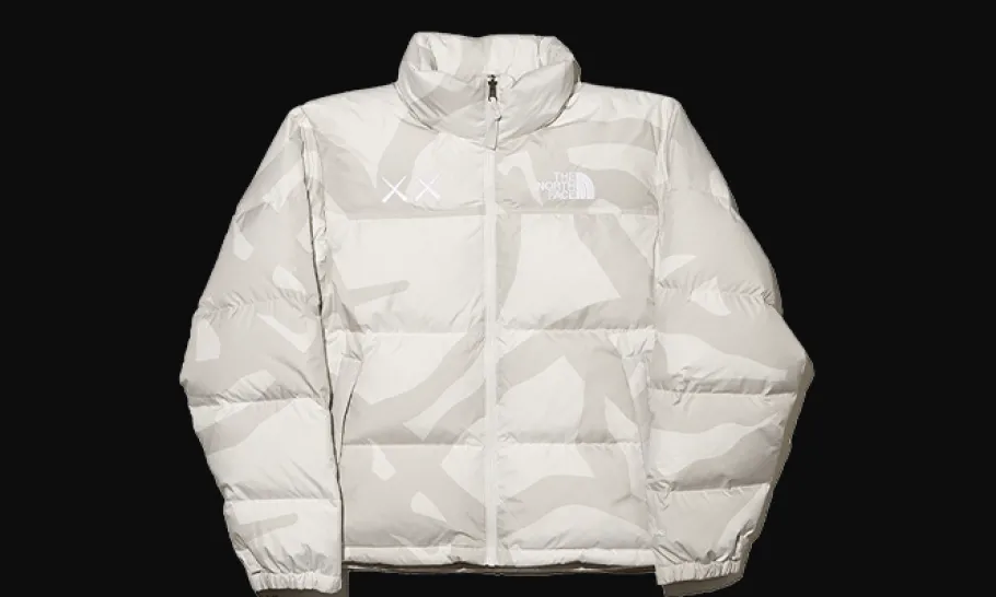KAWS Retro 1996 Nuptse Jacket Moonlight Ivory<The North Face Hot