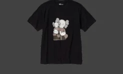 T-Shirt KAWS Black Graphic (Asian Sizing)<Uniqlo Fashion